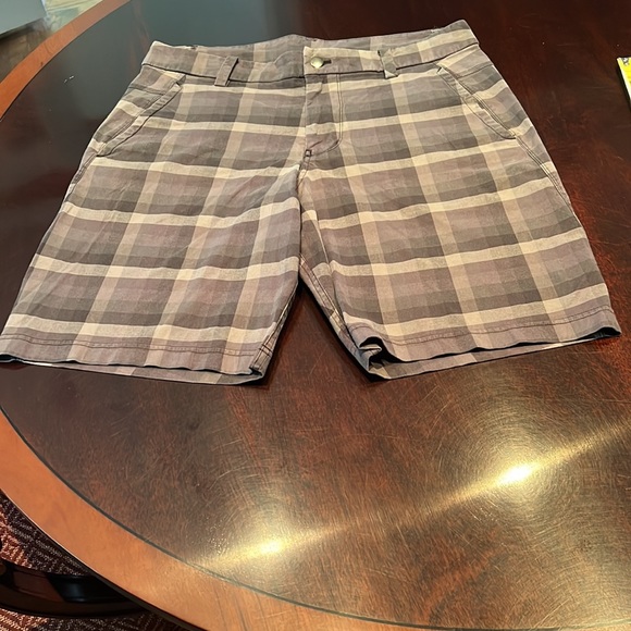 Lululemon plaid Classic Chino Size 32 - Picture 2 of 8